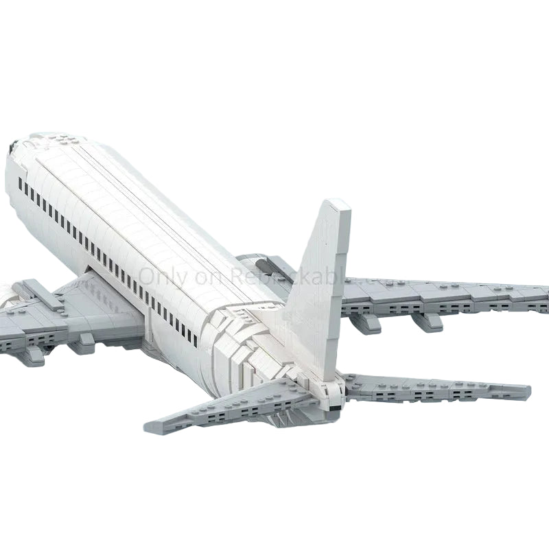 737-800 Twin-Engine Narrow-Body Passenger Jet MOC Building Kit - 4