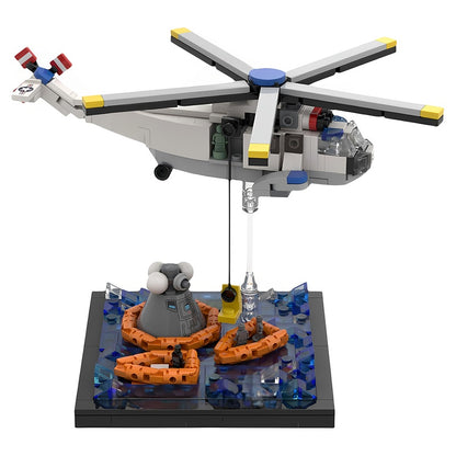Apollo 11 Recovery Diorama 1:110 Helicopter & Capsule MOC Building Kit - 1