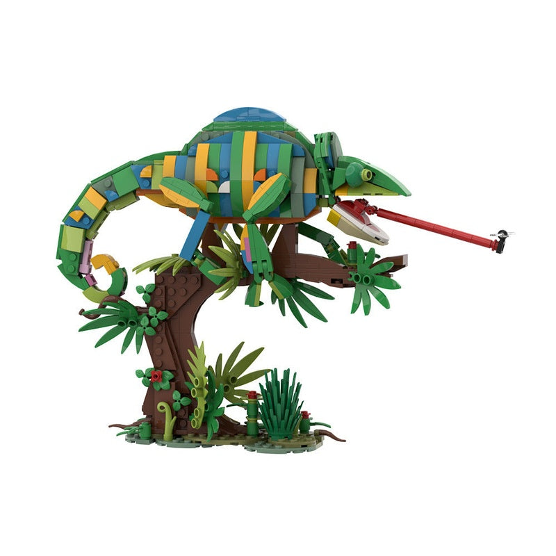 Chameleon Wildlife MOC Building Kit | Colorful Reptile Display Model - 1