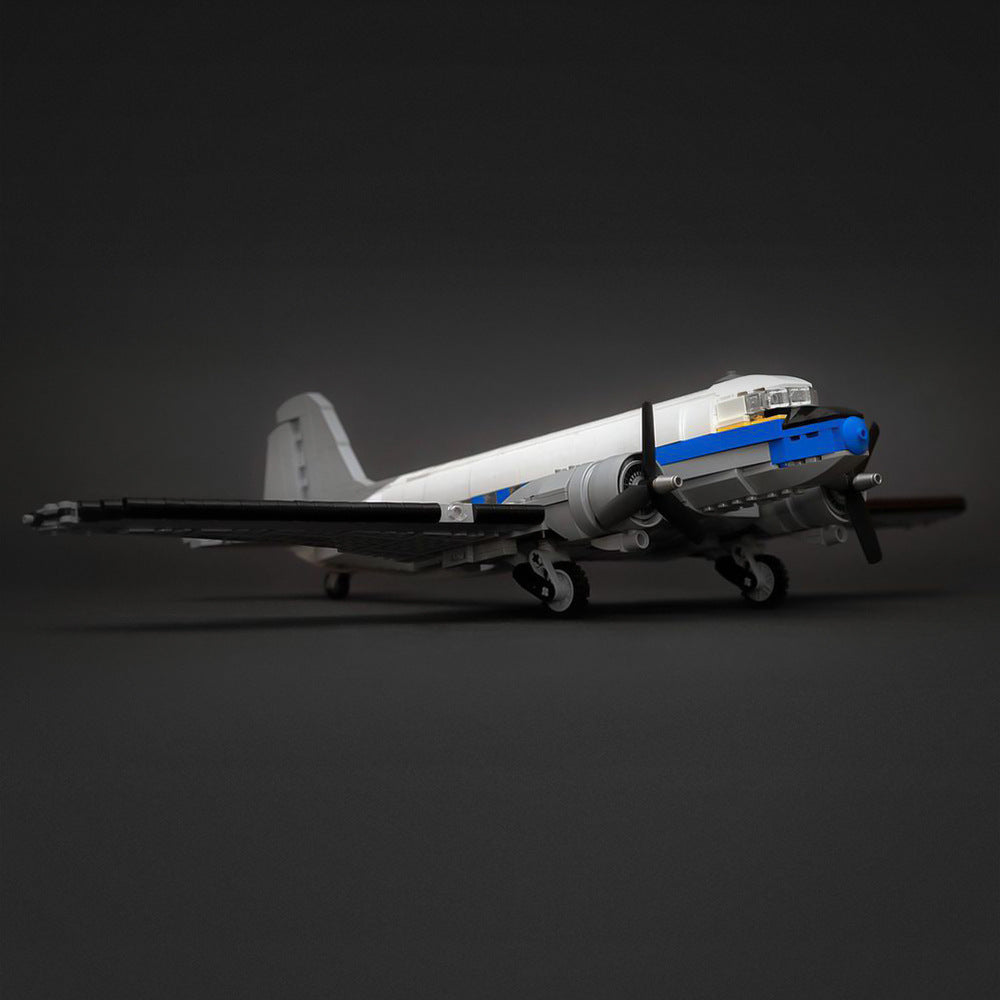 DC-3 Propeller Commercial Airliner Building Kit | 1:50 Scale - 2