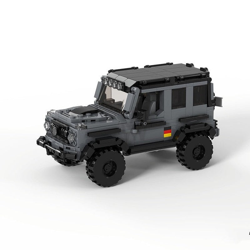 High-Performance Off-Road SUV MOC Building Kit | Luxury 4x4 Vehicle Model - 1
