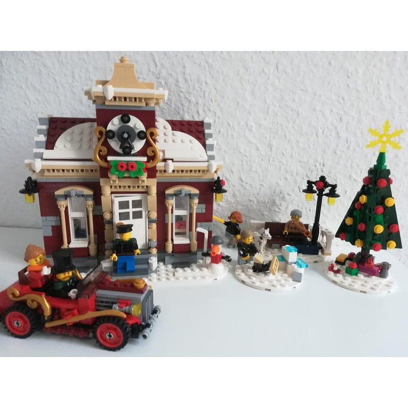 Little Winter Town Hall MOC Building Kit | Snowy Village Architecture - 5