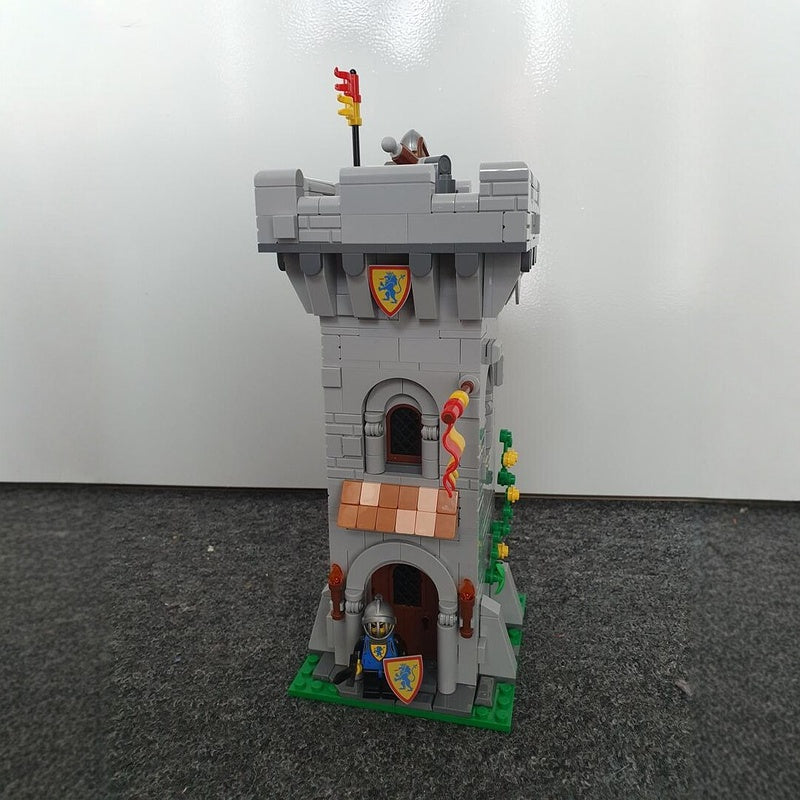 Medieval Heraldic Outpost Tower MOC Building Kit - 2