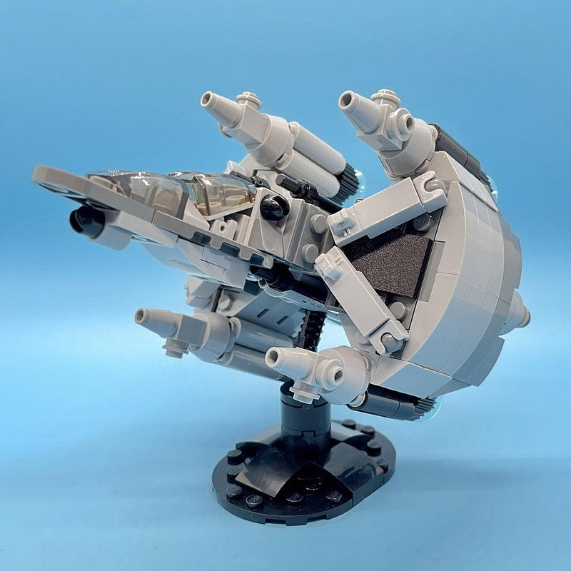 Microscale Gunstar MOC Building Kit | Futuristic Space Gunship Model - 3