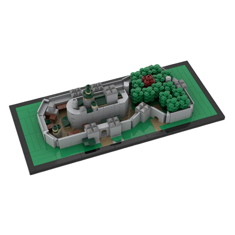 Northern Fortress Castle Skyline Building Kit | LEGO-Compatible MOC - 1