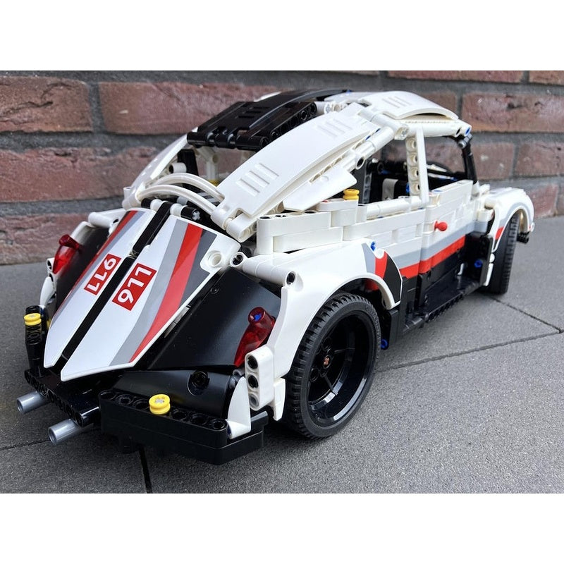 Retro Rounded Compact Coupe MOC Building Kit - 3