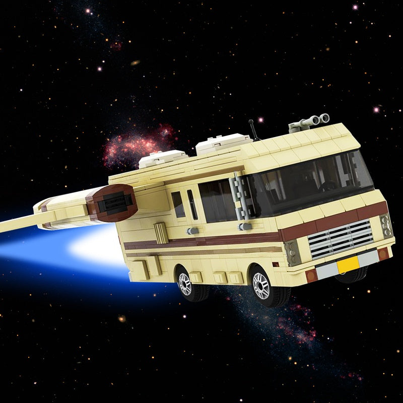 Retro Winged Space Camper Building Kit | Space RV LEGO-Compatible - 1