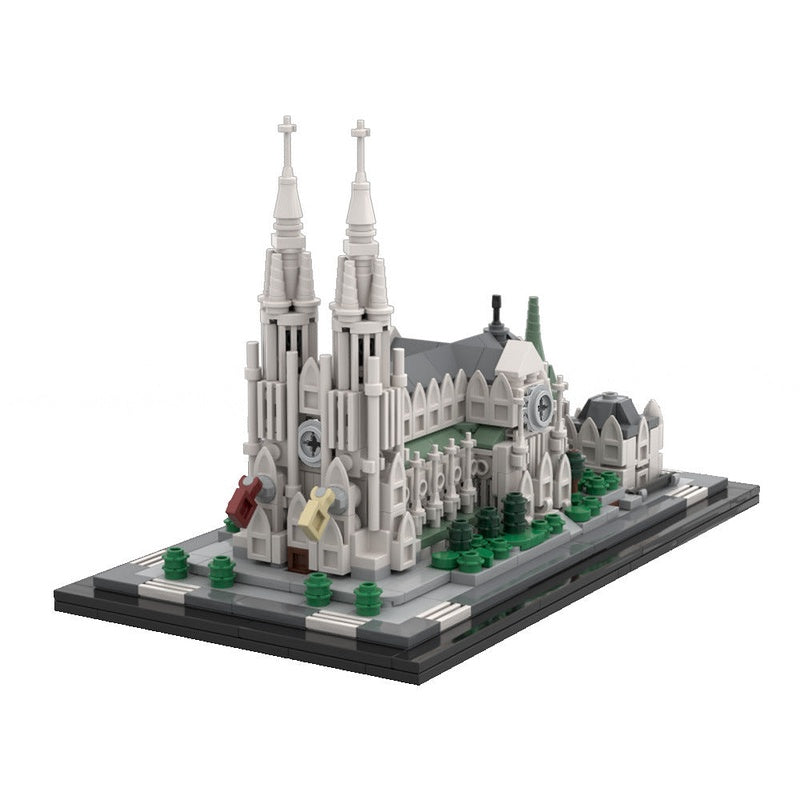St. Patrick's Cathedral MOC 1:800 Scale Historic Architecture Building Kit - 2